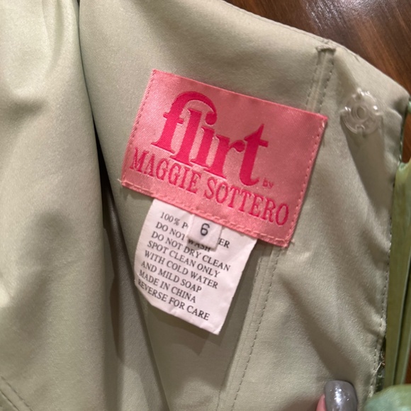 Maggie Sottero Flirt Collection Prom dress Y2K - Picture 5 of 5